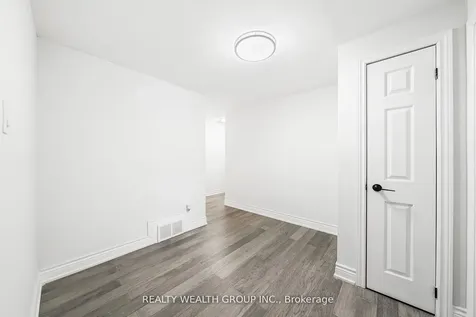521 Timber Lane Burlington ON L7L 4B1