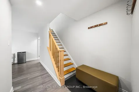 521 Timber Lane Burlington ON L7L 4B1