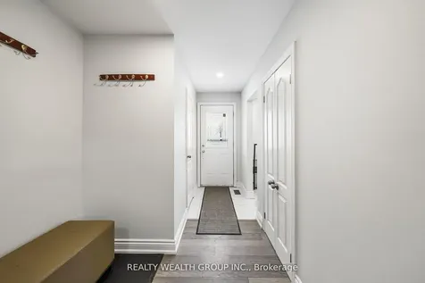 521 Timber Lane Burlington ON L7L 4B1