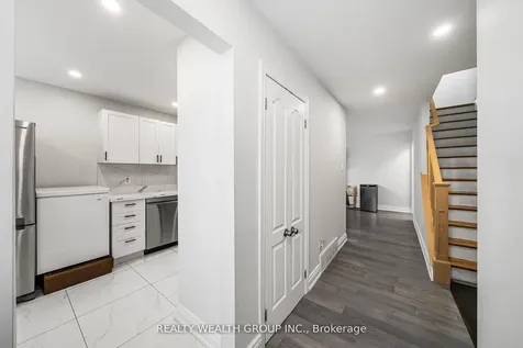 521 Timber Lane Burlington ON L7L 4B1