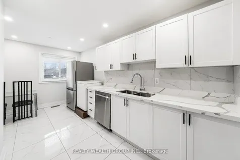 521 Timber Lane Burlington ON L7L 4B1