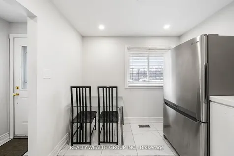 521 Timber Lane Burlington ON L7L 4B1