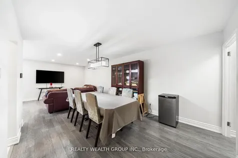 521 Timber Lane Burlington ON L7L 4B1