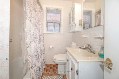 24 Katherine Road Toronto ON M3K 1H9