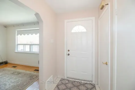 24 Katherine Road Toronto ON M3K 1H9