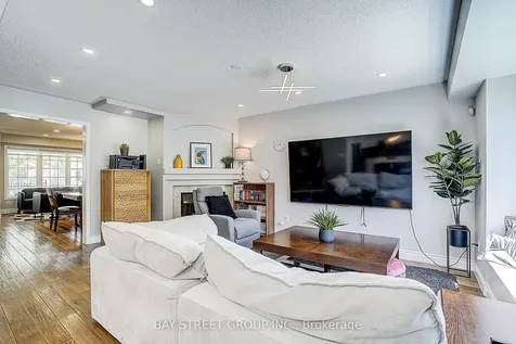 1356 Ridgebank Drive Oakville ON L6M 4A6