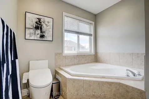 1356 Ridgebank Drive Oakville ON L6M 4A6