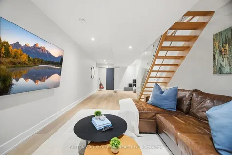 87 Mackay Avenue Toronto ON M6H 2N7