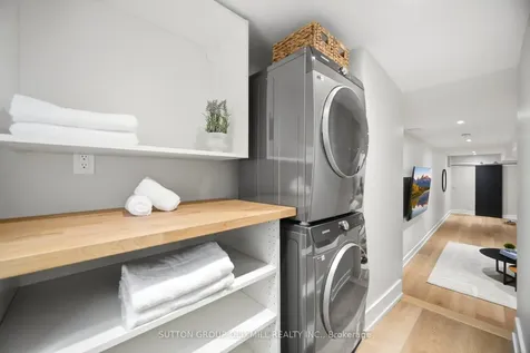 87 Mackay Avenue Toronto ON M6H 2N7