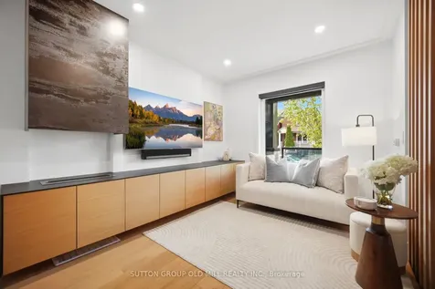 87 Mackay Avenue Toronto ON M6H 2N7