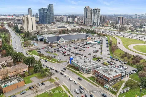 364 The East Mall N/a Toronto ON M9B 6C5