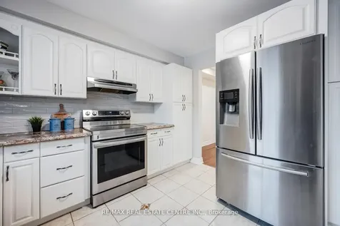 5580 Millbrook Lane Mississauga ON L5M 3X9