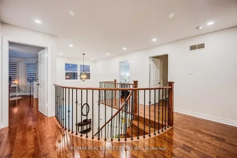 5580 Millbrook Lane Mississauga ON L5M 3X9
