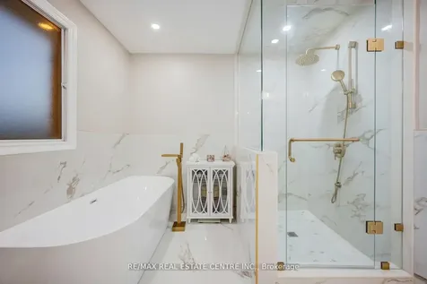 5580 Millbrook Lane Mississauga ON L5M 3X9