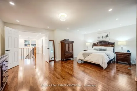 5580 Millbrook Lane Mississauga ON L5M 3X9
