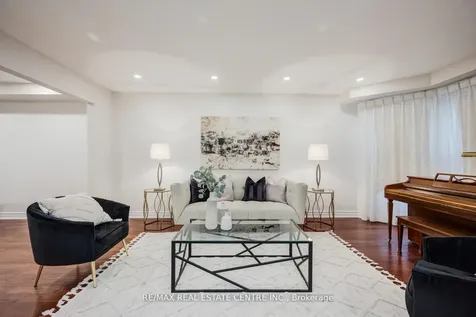 5580 Millbrook Lane Mississauga ON L5M 3X9