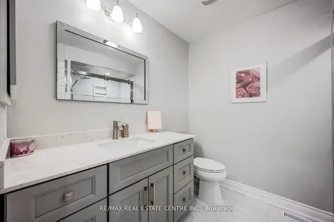 5580 Millbrook Lane Mississauga ON L5M 3X9