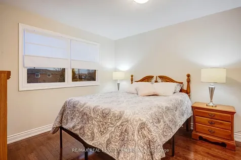 5580 Millbrook Lane Mississauga ON L5M 3X9