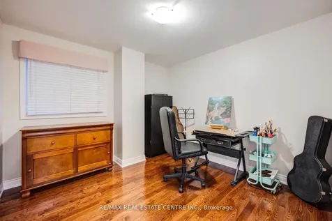 5580 Millbrook Lane Mississauga ON L5M 3X9