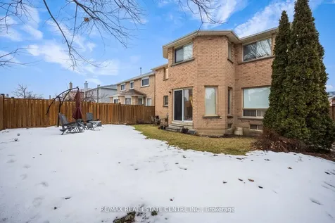 5580 Millbrook Lane Mississauga ON L5M 3X9