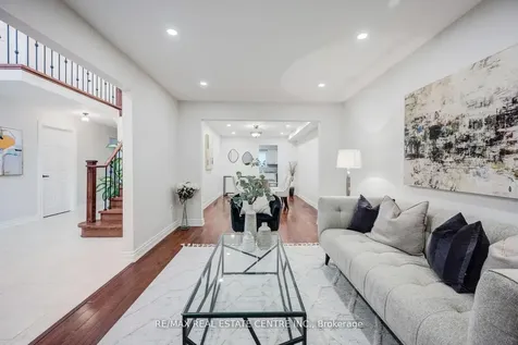 5580 Millbrook Lane Mississauga ON L5M 3X9