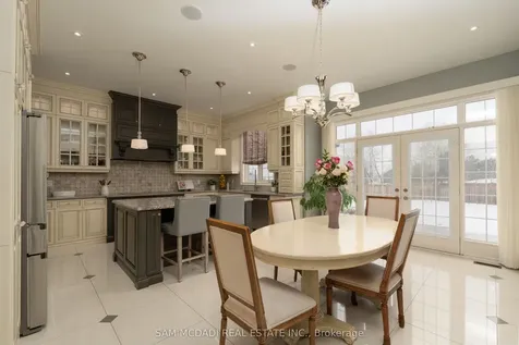 4 Port Hope Hollow Brampton ON L6Y 0C1