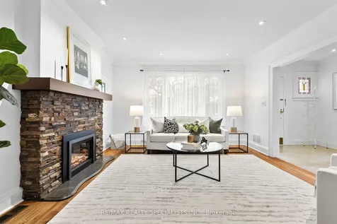 18 Dartmouth Crescent Toronto ON M8V 1X1