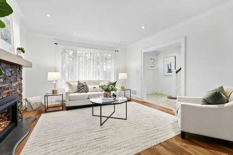 18 Dartmouth Crescent Toronto ON M8V 1X1