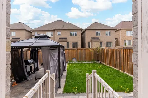 32 Yellow Sorrel Road Brampton ON L6R 0B6