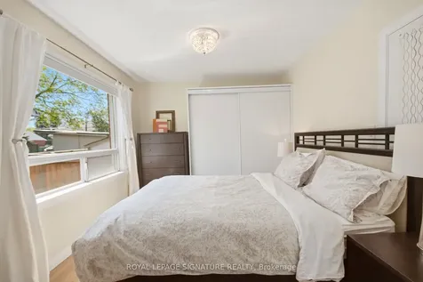 18 Erlesmere Avenue Brampton ON L6W 2T5