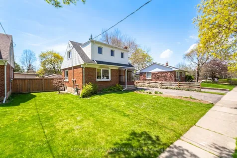 18 Erlesmere Avenue Brampton ON L6W 2T5