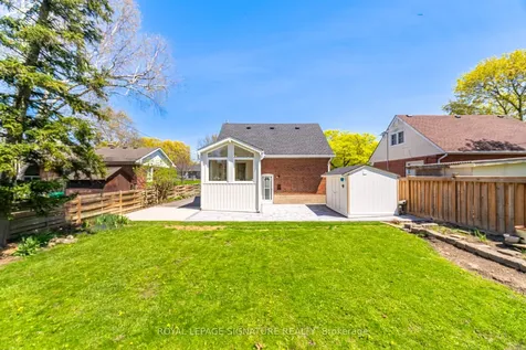 18 Erlesmere Avenue Brampton ON L6W 2T5