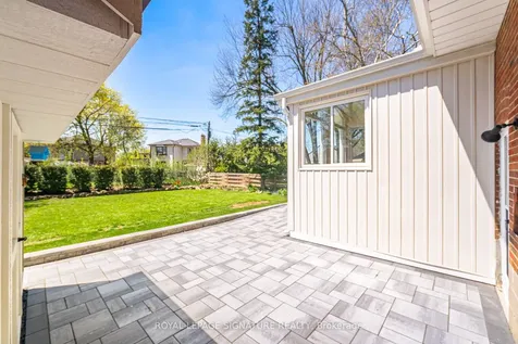 18 Erlesmere Avenue Brampton ON L6W 2T5