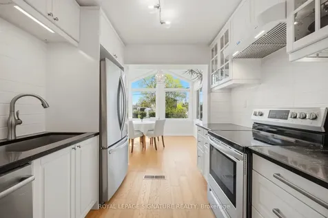 18 Erlesmere Avenue Brampton ON L6W 2T5