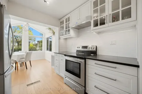 18 Erlesmere Avenue Brampton ON L6W 2T5