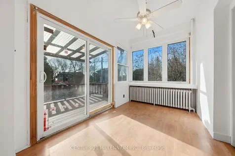 2585 Lake Shore Boulevard W Toronto ON M8V 1G3