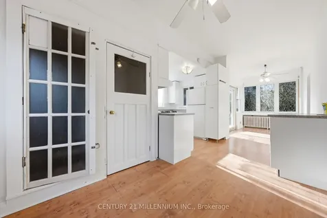 2585 Lake Shore Boulevard W Toronto ON M8V 1G3