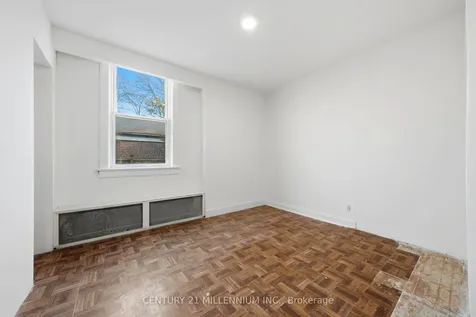 2585 Lake Shore Boulevard W Toronto ON M8V 1G3