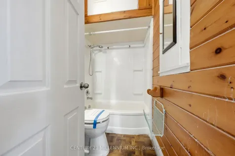2585 Lake Shore Boulevard W Toronto ON M8V 1G3