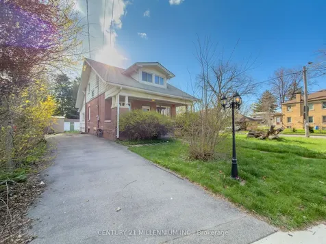 2585 Lake Shore Boulevard W Toronto ON M8V 1G3