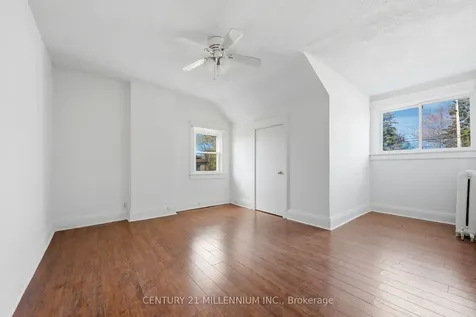 2585 Lake Shore Boulevard W Toronto ON M8V 1G3