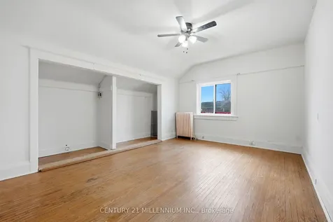2585 Lake Shore Boulevard W Toronto ON M8V 1G3