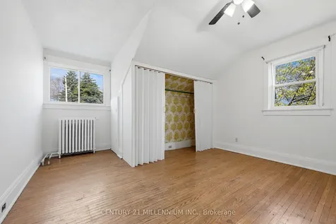 2585 Lake Shore Boulevard W Toronto ON M8V 1G3