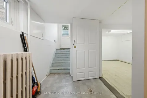 2585 Lake Shore Boulevard W Toronto ON M8V 1G3