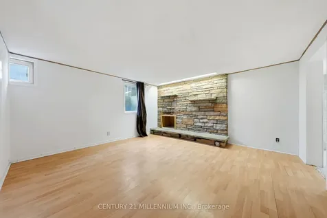 2585 Lake Shore Boulevard W Toronto ON M8V 1G3