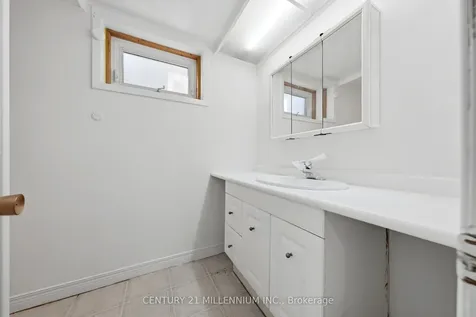 2585 Lake Shore Boulevard W Toronto ON M8V 1G3