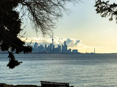 2585 Lake Shore Boulevard W Toronto ON M8V 1G3