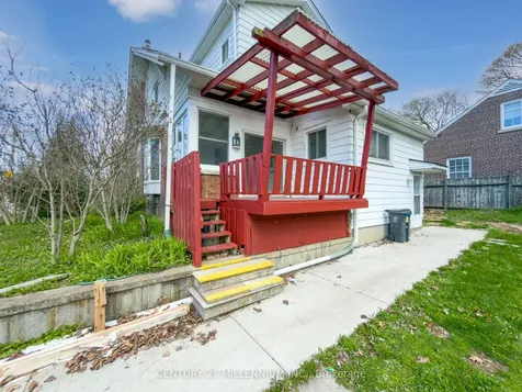 2585 Lake Shore Boulevard W Toronto ON M8V 1G3