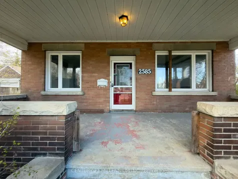 2585 Lake Shore Boulevard W Toronto ON M8V 1G3