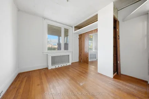 2585 Lake Shore Boulevard W Toronto ON M8V 1G3